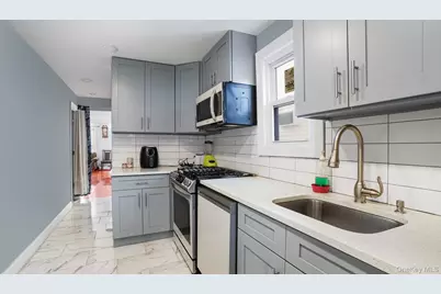 242-27 88 Drive, Bellerose, NY 11426 - Photo 8