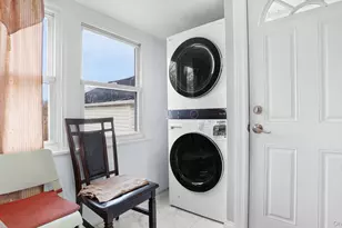 242-27 88th Dr, Bellerose, NY 11426 - Photo 24