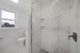 129 Sheridan Ave, Williston Park, NY 11596 - Photo 16