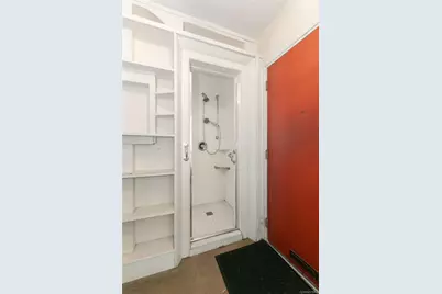 18547 80th Road, Jamaica, NY 11432 - Photo 10