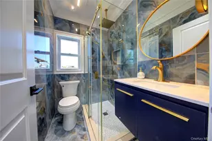 16 Roosevelt Ave, Hicksville, NY 11801 - Photo 10