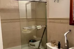 60-28 60th Pl, Maspeth, NY 11378 - Photo 8