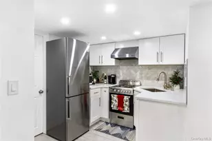 65 Floyd St, New York, NY 10310 - Photo 12