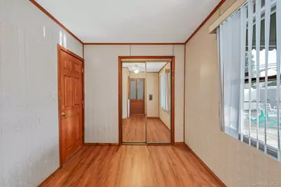 32 Needle Lane, Levittown, NY 11756 - Photo 14