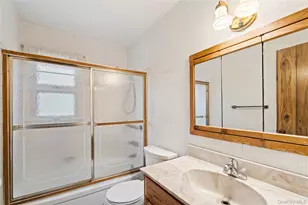 149 Byrd St, Lindenhurst, NY 11757 - Photo 24