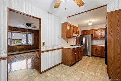 149 Byrd Street, Lindenhurst, NY 11757 - Photo 16