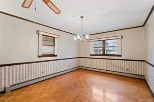 149 Byrd St, Lindenhurst, NY 11757 - Photo 10