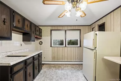 149 Byrd Street, Lindenhurst, NY 11757 - Photo 30