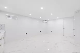 115-39 202nd St, Saint Albans, NY 11412 - Photo 18