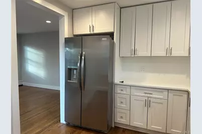 219 Manorhaven Boulevard #1st Fl, Port Washington, NY 11050 - Photo 6