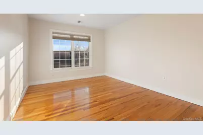 44 Hillwood Place, Yonkers, NY 10710 - Photo 30