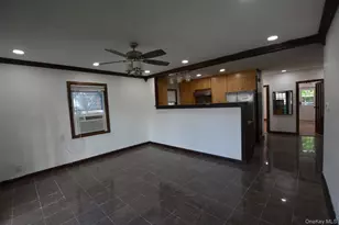 82-01 251st St, Bellerose, NY 11426 - Photo 2