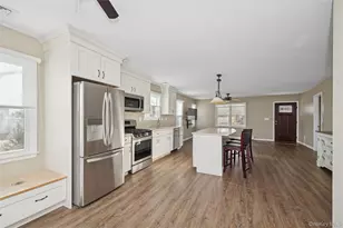 2319 Willow St, Wantagh, NY 11793 - Photo 8