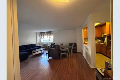 52-40 39 Drive #4U, Woodside, NY 11377 - Photo 4