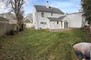 10 The Spur, Syosset, NY 11791 - Photo 24