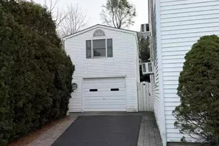 10 The Spur, Syosset, NY 11791 - Photo 20