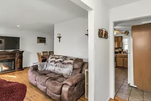 133 Baker Ct, Island Park, NY 11558 - Photo 4