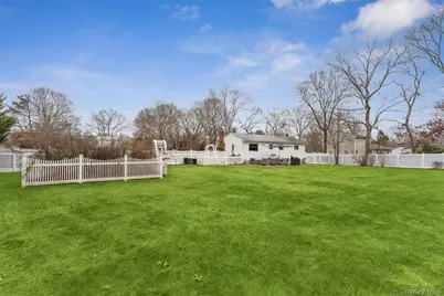 31 Howell Place, Speonk, NY 11972 - Photo 4