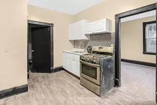 9 Monument St, Newburgh, NY 12550 - Photo 4