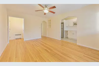 515 S 12th Street, New Hyde Park, NY 11040 - Photo 4