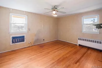 19 Birchwood Park Drive, Syosset, NY 11791 - Photo 18