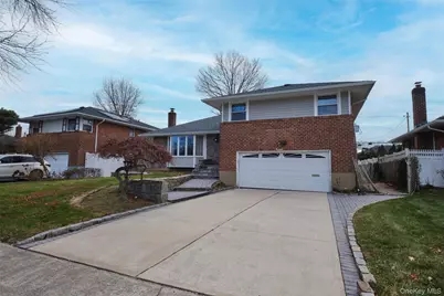 19 Birchwood Park Drive, Syosset, NY 11791 - Photo 1