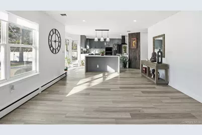 8 Hamilton Place, Lake Grove, NY 11755 - Photo 22