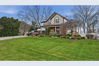 8 Hamilton Place, Lake Grove, NY 11755 - Photo 1