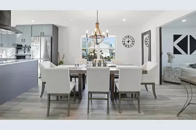 8 Hamilton Place, Lake Grove, NY 11755 - Photo 18