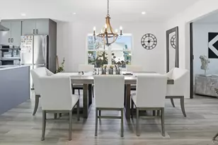 8 Hamilton Pl, Lake Grove, NY 11755 - Photo 18