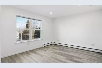 8 Hamilton Place, Lake Grove, NY 11755 - Photo 36