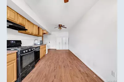 2576 Harding Avenue, Bronx, NY 10465 - Photo 12