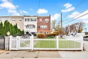 2576 Harding Ave, Bronx, NY 10465 - Photo 2