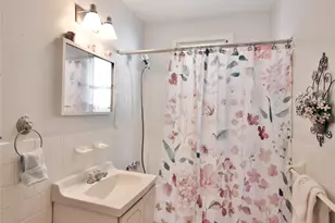 39 Avon Cir, Rye Brook, NY 10573 - Photo 16