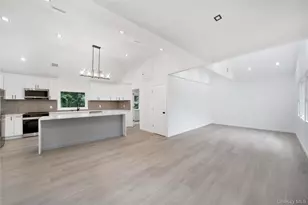 7 Weinmann Blvd, Melville, NY 11747 - Photo 6