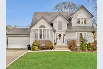 19 Birchwood Drive, Shirley, NY 11967 - Photo 2