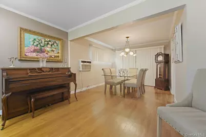 433 Westminster Road, Rockville Centre, NY 11570 - Photo 4