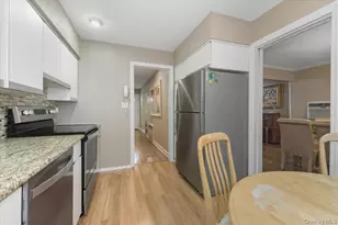 433 Westminster Rd, Rockville Centre, NY 11570 - Photo 8