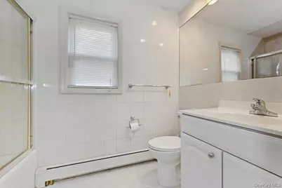 433 Westminster Road, Rockville Centre, NY 11570 - Photo 14