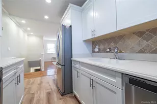 81-41 268th St, New Hyde Park, NY 11004 - Photo 8