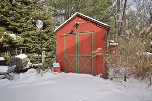 415 N Shore Dr, Wurtsboro, NY 12790 - Photo 38