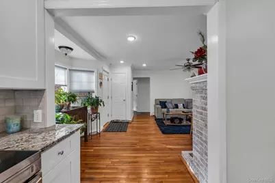 164 Donegan Avenue, Patchogue, NY 11772 - Photo 6