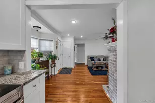 164 Donegan Ave, Patchogue, NY 11772 - Photo 6