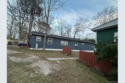 83 Forge, Riverhead, NY 11901 - Photo 2