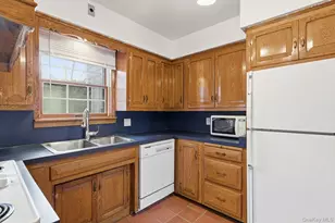 58 Dartmouth St, Garden City, NY 11530 - Photo 4