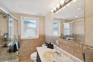 484 18th St, West Babylon, NY 11704 - Photo 14