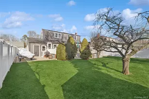 484 18th St, West Babylon, NY 11704 - Photo 22