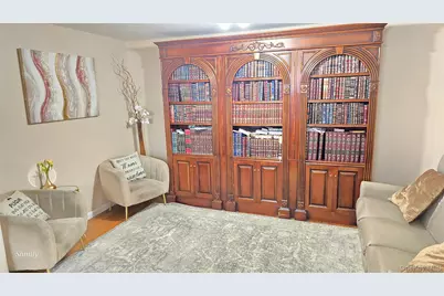 9 Gibbs Court #201, Monsey, NY 10952 - Photo 4