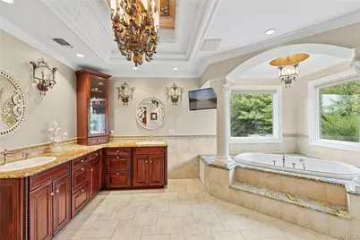 5 Schoolhouse Court, Oyster Bay, NY 11771 - Photo 14