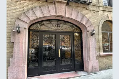 225 Bennett Avenue #2R, New York, NY 10040 - Photo 4